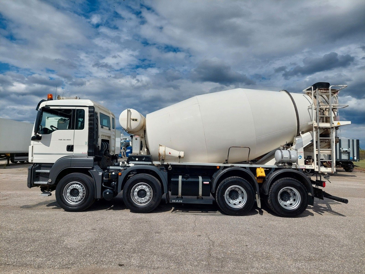 MAN TGS 32.460 8X4 BB Liebherr 9 m³ - شاحنة خلاطة خرسانة: صورة 5 MAN TGS 32.460 8X4 BB Liebherr 9 m³ - شاحنة خلاطة خرسانة: صورة 5