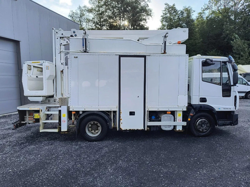 Iveco EuroCargo 120 E18 + COMET 151TAL (15 m) - شاحنة: صورة 3 Iveco EuroCargo 120 E18 + COMET 151TAL (15 m) - شاحنة: صورة 3
