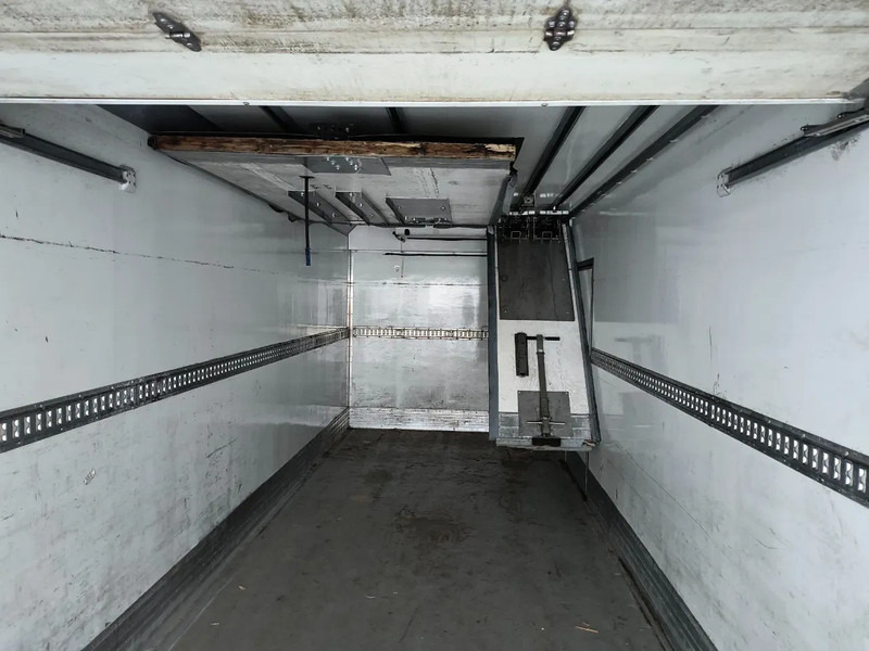 شاحنة ذات مبرد MAN TGM 18.250 2 COMPARTMENTS - 2000KG TAIL LIFT - PROBLEM COOLING UNIT: صورة 17