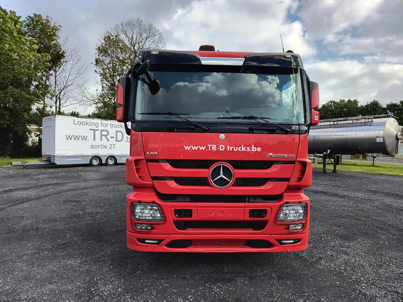 Mercedes-Benz Actros 3360 V8 - CHASSIS (NO CRANE) - 6X4 - شاحنة بهيكل معدني للمقصورة: صورة 2 Mercedes-Benz Actros 3360 V8 - CHASSIS (NO CRANE) - 6X4 - شاحنة بهيكل معدني للمقصورة: صورة 2