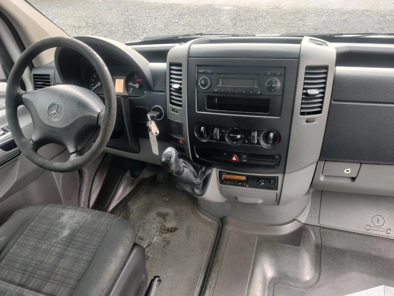 تأجير Mercedes-Benz Sprinter 19 + 1 PERSONS BUS - EURO 4 Mercedes-Benz Sprinter 19 + 1 PERSONS BUS - EURO 4: صورة 7 تأجير Mercedes-Benz Sprinter 19 + 1 PERSONS BUS - EURO 4 Mercedes-Benz Sprinter 19 + 1 PERSONS BUS - EURO 4: صورة 7