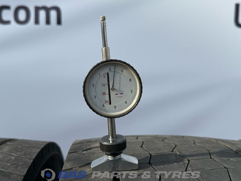 Bridgestone  - إطارات - شاحنة: صورة 3 Bridgestone  - إطارات - شاحنة: صورة 3