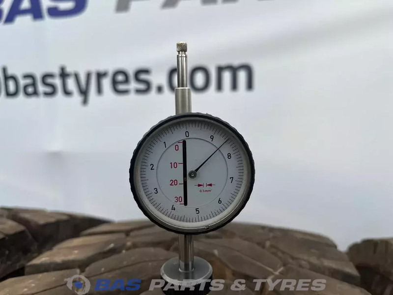 Continental Continental 13R22.5 CrossTrac HD3 156/150 K M+S 3PMSF gebruikte set - إطارات - شاحنة: صورة 3 Continental Continental 13R22.5 CrossTrac HD3 156/150 K M+S 3PMSF gebruikte set - إطارات - شاحنة: صورة 3