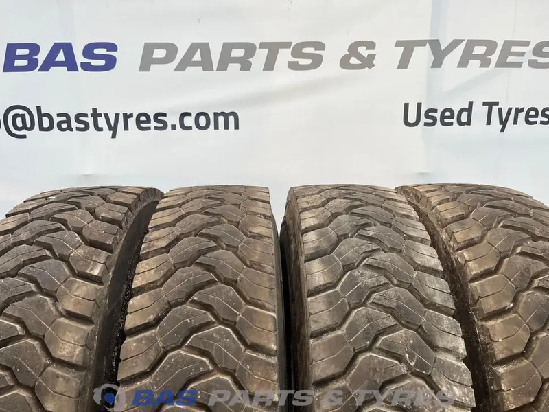 Continental Continental 13R22.5 CrossTrac HD3 156/150 K M+S 3PMSF gebruikte set - إطارات - شاحنة: صورة 2 Continental Continental 13R22.5 CrossTrac HD3 156/150 K M+S 3PMSF gebruikte set - إطارات - شاحنة: صورة 2