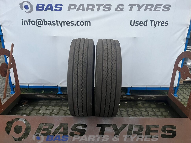 Continental Continental 315/80R22.5 Hybrid HS5 156/150 M+S 3PMSF gebruikte set - إطارات - شاحنة: صورة 1 Continental Continental 315/80R22.5 Hybrid HS5 156/150 M+S 3PMSF gebruikte set - إطارات - شاحنة: صورة 1