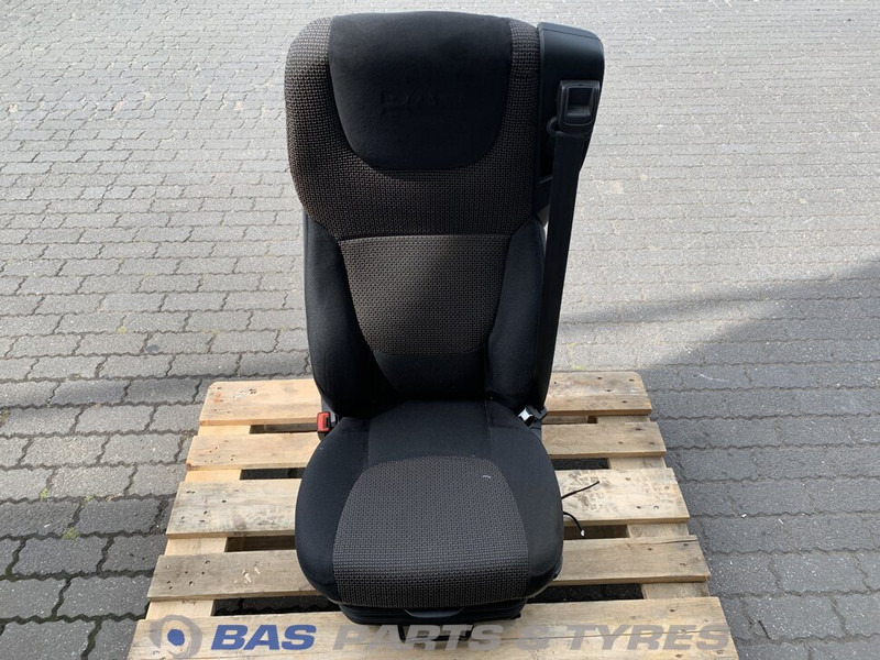 DAF CF Euro 6 - مقعد - شاحنة: صورة 1 DAF CF Euro 6 - مقعد - شاحنة: صورة 1