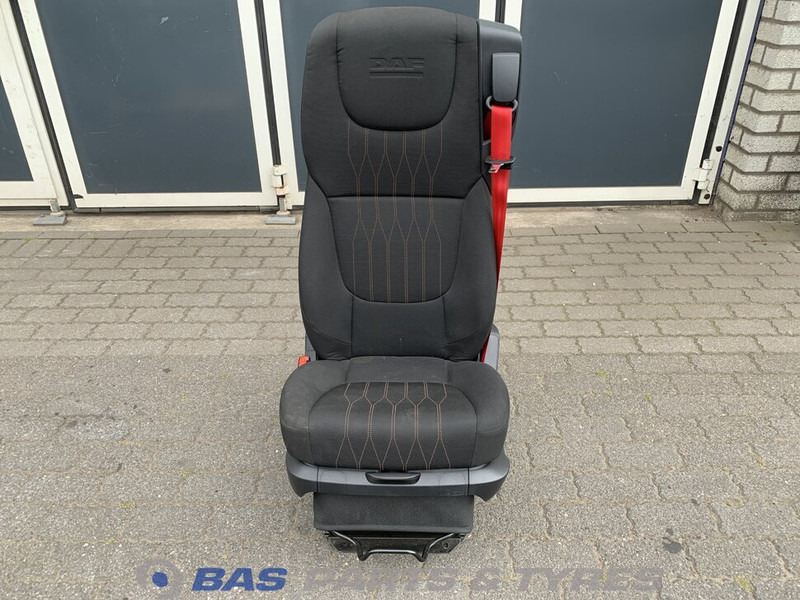 DAF CF Euro 6 - مقعد - شاحنة: صورة 1 DAF CF Euro 6 - مقعد - شاحنة: صورة 1