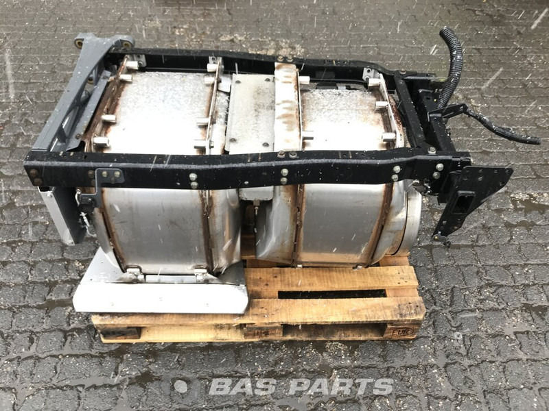 DAF Uitlaatdemper DAF 1924181 - علبة العادم - شاحنة: صورة 1 DAF Uitlaatdemper DAF 1924181 - علبة العادم - شاحنة: صورة 1