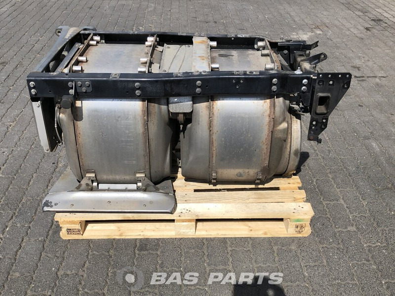 DAF Uitlaatdemper DAF 1924181 - علبة العادم - شاحنة: صورة 3 DAF Uitlaatdemper DAF 1924181 - علبة العادم - شاحنة: صورة 3