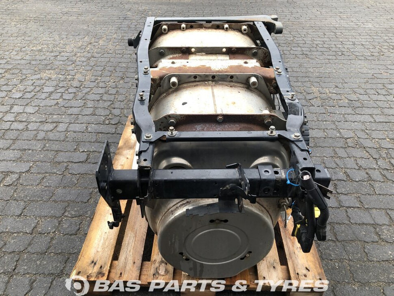 DAF Uitlaatdemper DAF 2134913 - علبة العادم - شاحنة: صورة 2 DAF Uitlaatdemper DAF 2134913 - علبة العادم - شاحنة: صورة 2