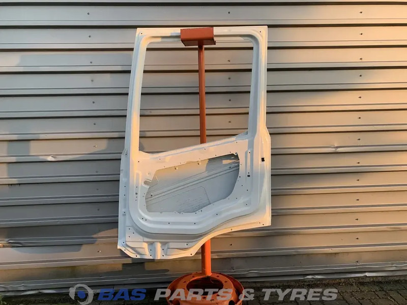 DAF XF G2 Portier Rechts DAF 2197012 - باب و قطع الغيار - شاحنة: صورة 2 DAF XF G2 Portier Rechts DAF 2197012 - باب و قطع الغيار - شاحنة: صورة 2