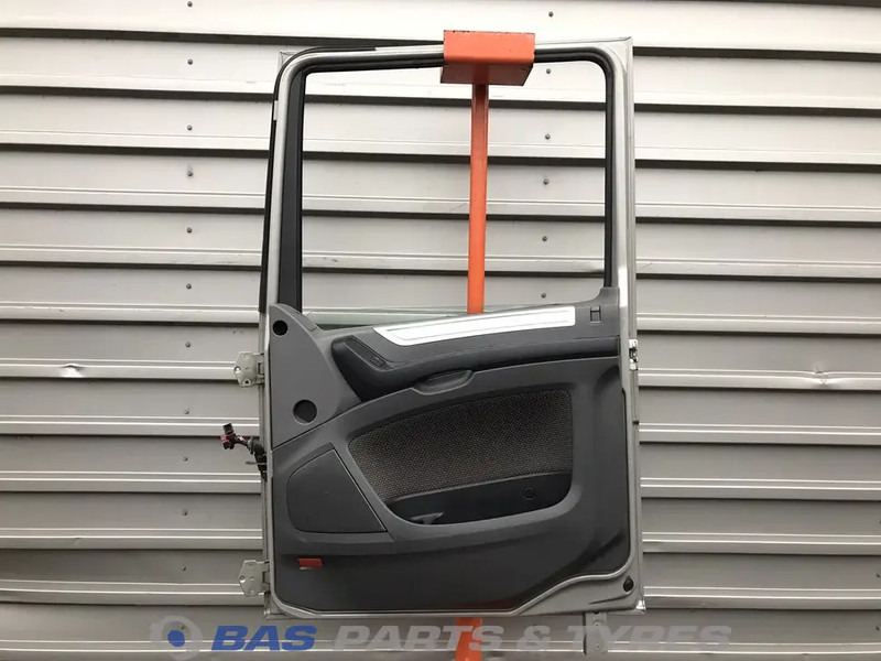 DAF XF106 Portier Rechts DAF 1881863 - باب و قطع الغيار - شاحنة: صورة 2 DAF XF106 Portier Rechts DAF 1881863 - باب و قطع الغيار - شاحنة: صورة 2