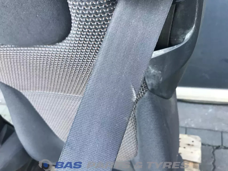DAF XF106 Stoelen set DAF 1844320 - مقعد - شاحنة: صورة 5 DAF XF106 Stoelen set DAF 1844320 - مقعد - شاحنة: صورة 5