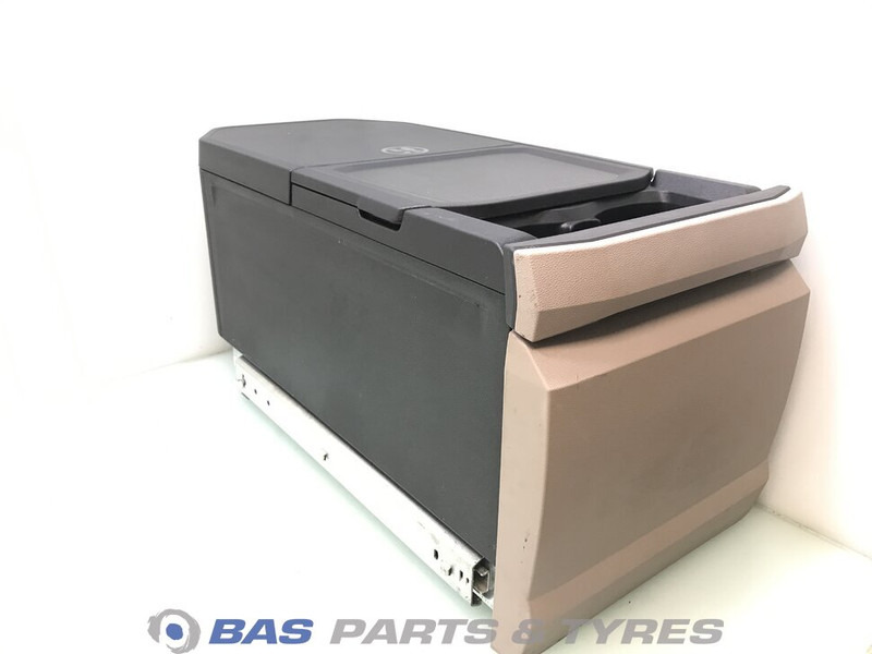 DAF XG Koelkast DAF 35 Liter 2318729 - قطع الغيار - شاحنة: صورة 1 DAF XG Koelkast DAF 35 Liter 2318729 - قطع الغيار - شاحنة: صورة 1