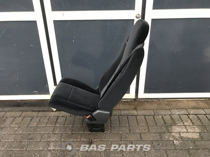 Mercedes-Benz Actros MP3 Bijrijdersstoel Mercedes A 943 910 05 03 - مقعد - شاحنة: صورة 2 Mercedes-Benz Actros MP3 Bijrijdersstoel Mercedes A 943 910 05 03 - مقعد - شاحنة: صورة 2