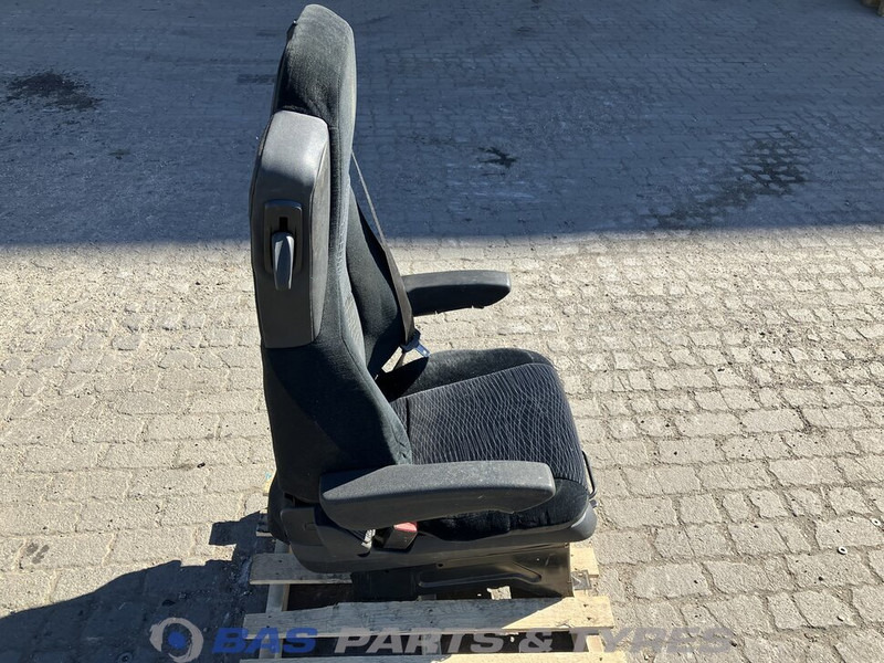 Mercedes-Benz Actros MP4 Bestuurdersstoel Mercedes A 960 910 75 01 - مقعد - شاحنة: صورة 4 Mercedes-Benz Actros MP4 Bestuurdersstoel Mercedes A 960 910 75 01 - مقعد - شاحنة: صورة 4
