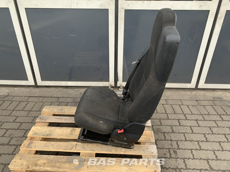 Mercedes-Benz Actros MP4 Bijrijdersstoel Mercedes A 960 910 29 03 - مقعد - شاحنة: صورة 2 Mercedes-Benz Actros MP4 Bijrijdersstoel Mercedes A 960 910 29 03 - مقعد - شاحنة: صورة 2