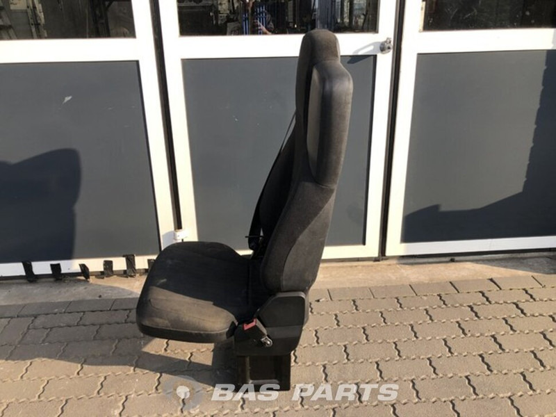 Mercedes-Benz Actros MP4 Bijrijdersstoel Mercedes A 960 910 30 03 - مقعد - شاحنة: صورة 2 Mercedes-Benz Actros MP4 Bijrijdersstoel Mercedes A 960 910 30 03 - مقعد - شاحنة: صورة 2