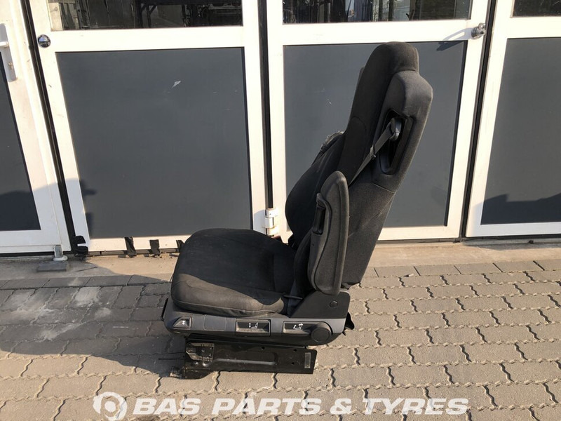 Mercedes-Benz Actros MP4 Chauffeursstoel Mercedes A 960 910 47 01 - مقعد - شاحنة: صورة 2 Mercedes-Benz Actros MP4 Chauffeursstoel Mercedes A 960 910 47 01 - مقعد - شاحنة: صورة 2