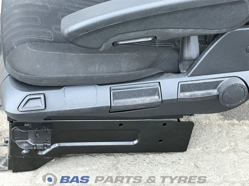 Mercedes-Benz Actros MP4 Chauffeursstoel Mercedes A 960 910 73 04 - مقعد - شاحنة: صورة 5 Mercedes-Benz Actros MP4 Chauffeursstoel Mercedes A 960 910 73 04 - مقعد - شاحنة: صورة 5