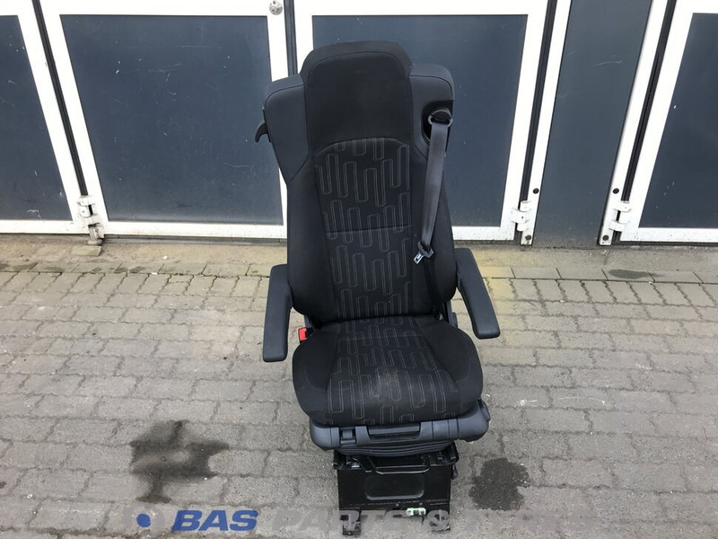 Mercedes-Benz Actros MP4 Chauffeursstoel Mercedes A 960 910 73 04 - مقعد - شاحنة: صورة 1 Mercedes-Benz Actros MP4 Chauffeursstoel Mercedes A 960 910 73 04 - مقعد - شاحنة: صورة 1
