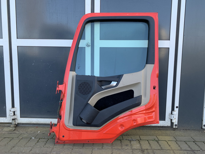 Mercedes-Benz Actros MP4 Portier Rechts Mercedes A 960 720 26 03 - باب و قطع الغيار - شاحنة: صورة 2 Mercedes-Benz Actros MP4 Portier Rechts Mercedes A 960 720 26 03 - باب و قطع الغيار - شاحنة: صورة 2