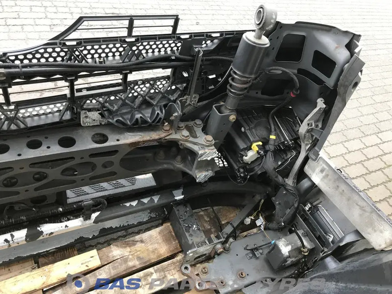 Mercedes-Benz Antos MP4 Bumper Mercedes A 960 310 23 22 - مصد - شاحنة: صورة 5 Mercedes-Benz Antos MP4 Bumper Mercedes A 960 310 23 22 - مصد - شاحنة: صورة 5