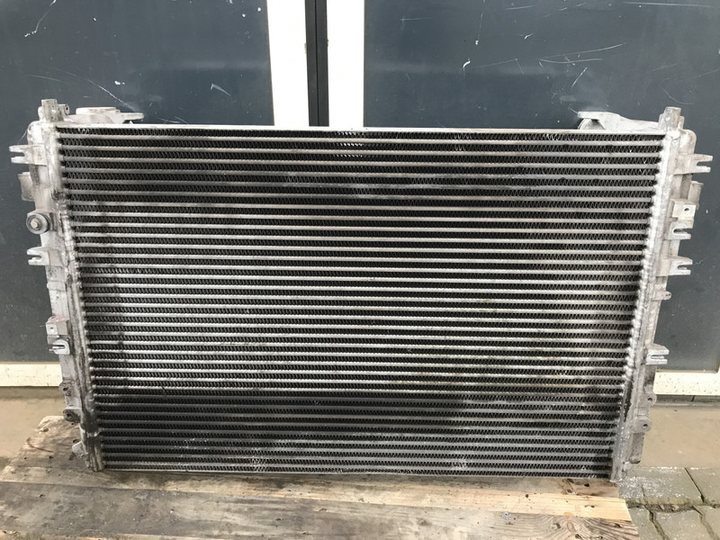 Mercedes-Benz Antos MP4 Intercooler Mercedes A 960 500 07 02 - مبرد هواء الشحن - شاحنة: صورة 2 Mercedes-Benz Antos MP4 Intercooler Mercedes A 960 500 07 02 - مبرد هواء الشحن - شاحنة: صورة 2