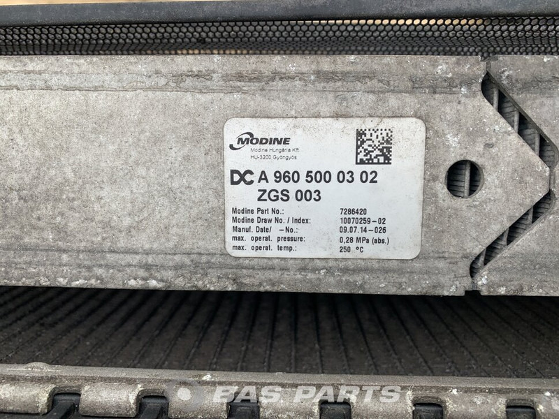 Mercedes-Benz Antos MP4 Koelerpakket Mercedes OM470LA A 960 500 28 01 - مشعاع - شاحنة: صورة 3 Mercedes-Benz Antos MP4 Koelerpakket Mercedes OM470LA A 960 500 28 01 - مشعاع - شاحنة: صورة 3