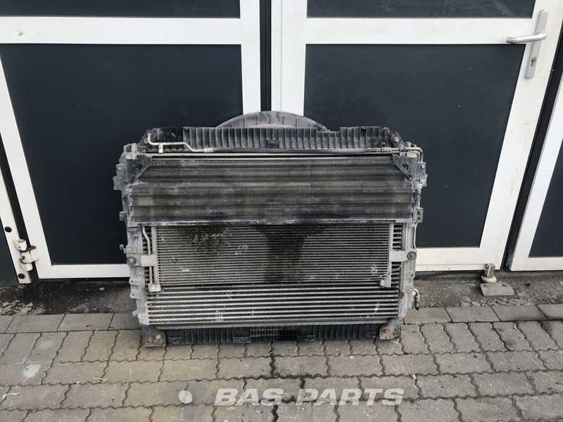 Mercedes-Benz Antos MP4 Koelerpakket Mercedes OM936LA 240 A 960 500 29 01 - مشعاع - شاحنة: صورة 1 Mercedes-Benz Antos MP4 Koelerpakket Mercedes OM936LA 240 A 960 500 29 01 - مشعاع - شاحنة: صورة 1