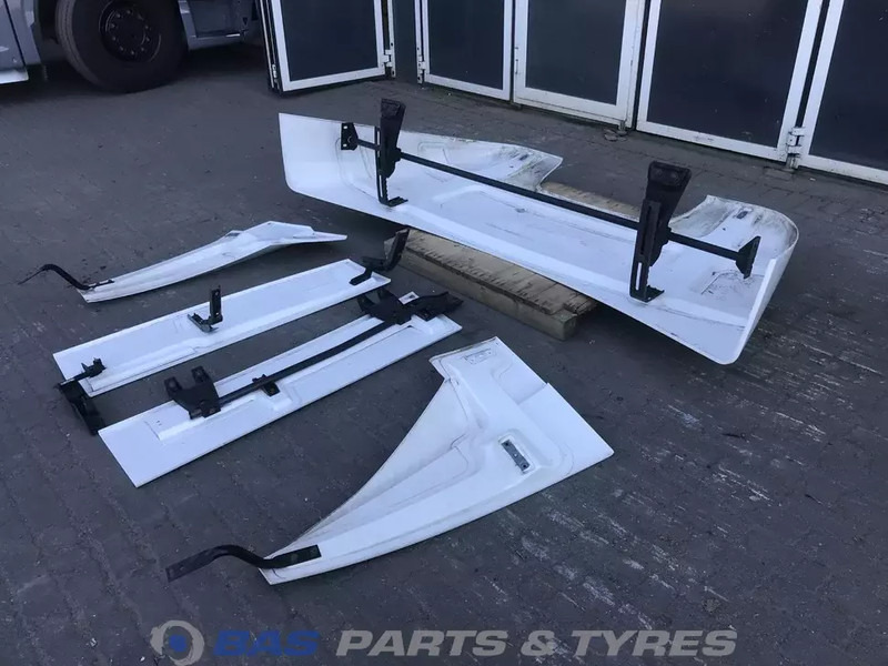 Mercedes-Benz Antos MP4 Spoilerset Mercedes ClassicSpace M-cab L1EH1 A 960 790 27 44 - الإيروديناميكية/ الجناح الخلفي - شاحنة: صورة 5 Mercedes-Benz Antos MP4 Spoilerset Mercedes ClassicSpace M-cab L1EH1 A 960 790 27 44 - الإيروديناميكية/ الجناح الخلفي - شاحنة: صورة 5
