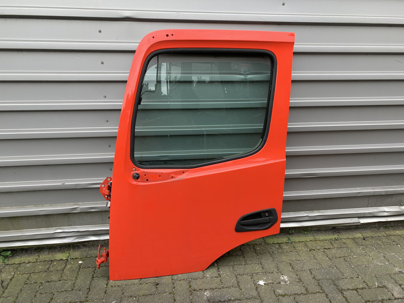 Mercedes-Benz Arocs Portier Links Mercedes A 960 720 25 03 - باب و قطع الغيار - شاحنة: صورة 1 Mercedes-Benz Arocs Portier Links Mercedes A 960 720 25 03 - باب و قطع الغيار - شاحنة: صورة 1