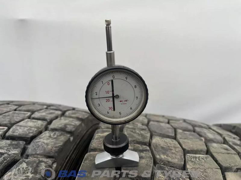 Michelin Michelin 275/70R22.5 X Multi D 148/145 M+S 3PMSF gebruikte set - إطارات - شاحنة: صورة 3 Michelin Michelin 275/70R22.5 X Multi D 148/145 M+S 3PMSF gebruikte set - إطارات - شاحنة: صورة 3