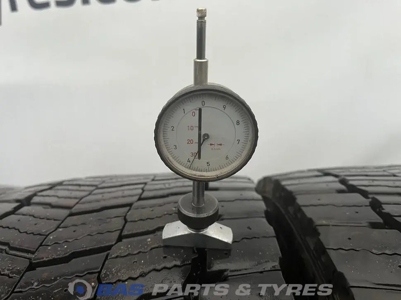 Michelin Michelin 315/70R22.5 X MULTI D 154/150 M+S 3PMSF gebruikte set - إطارات - شاحنة: صورة 3 Michelin Michelin 315/70R22.5 X MULTI D 154/150 M+S 3PMSF gebruikte set - إطارات - شاحنة: صورة 3