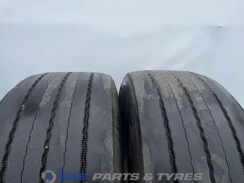 Michelin Michelin 385/55R22.5 X Multi F 160 K M+S 3PMSF gebruikte set - إطارات - شاحنة: صورة 2 Michelin Michelin 385/55R22.5 X Multi F 160 K M+S 3PMSF gebruikte set - إطارات - شاحنة: صورة 2
