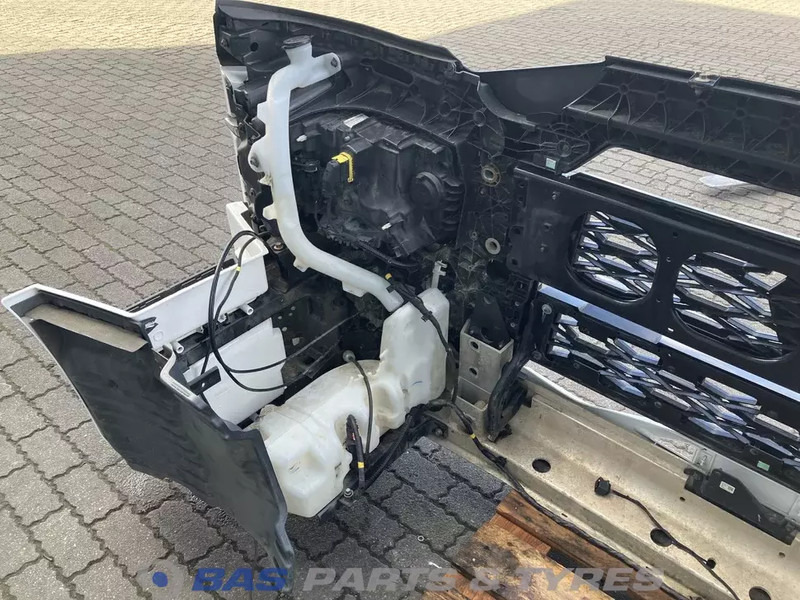 Renault T-Serie Evolution Bumper Renault 7423645386 - مصد - شاحنة: صورة 5 Renault T-Serie Evolution Bumper Renault 7423645386 - مصد - شاحنة: صورة 5