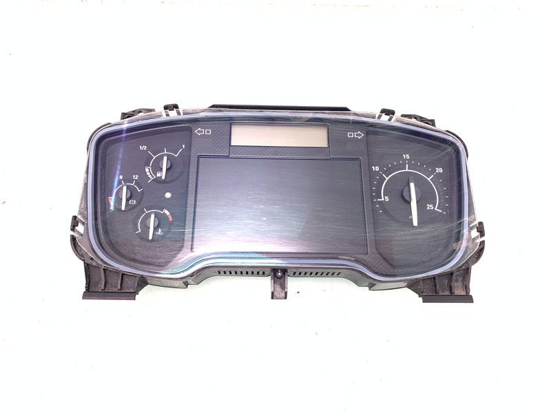 Renault T-Serie Instrumentenpaneel Renault 7421627137 - لوحة العدادات - شاحنة: صورة 1 Renault T-Serie Instrumentenpaneel Renault 7421627137 - لوحة العدادات - شاحنة: صورة 1