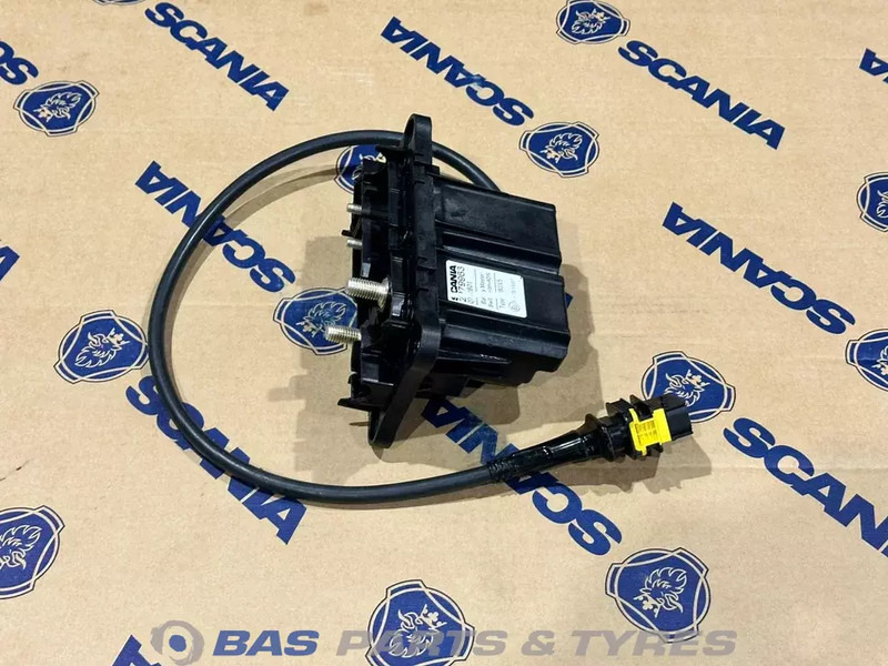 Scania HoofdSchakelaar Scania 2742010 - كابلات/ ضفيرة الأسلاك - شاحنة: صورة 2 Scania HoofdSchakelaar Scania 2742010 - كابلات/ ضفيرة الأسلاك - شاحنة: صورة 2