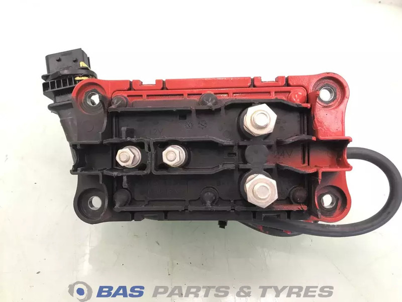 Scania HoofdSchakelaar Scania 2742010 - كابلات/ ضفيرة الأسلاك - شاحنة: صورة 2 Scania HoofdSchakelaar Scania 2742010 - كابلات/ ضفيرة الأسلاك - شاحنة: صورة 2