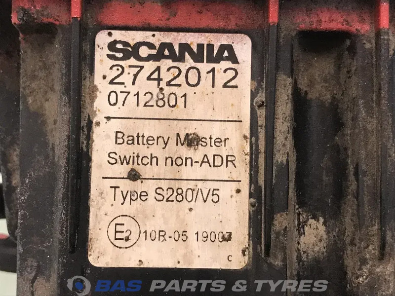 Scania HoofdSchakelaar Scania 2742010 - كابلات/ ضفيرة الأسلاك - شاحنة: صورة 3 Scania HoofdSchakelaar Scania 2742010 - كابلات/ ضفيرة الأسلاك - شاحنة: صورة 3