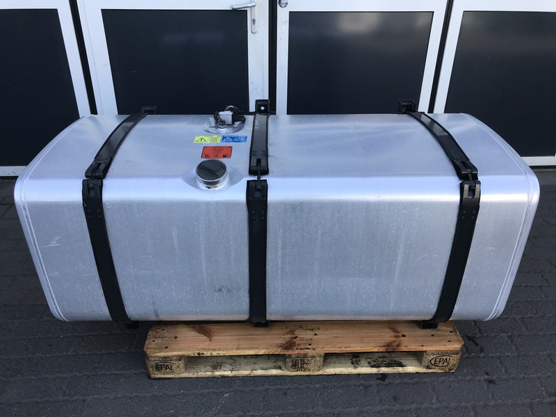 Scania  - خزان الوقود - شاحنة: صورة 1 Scania  - خزان الوقود - شاحنة: صورة 1