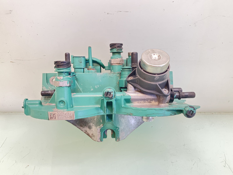 Volvo Brandstoffilterhuis Volvo 23844817 - فلتر الوقود - شاحنة: صورة 1 Volvo Brandstoffilterhuis Volvo 23844817 - فلتر الوقود - شاحنة: صورة 1