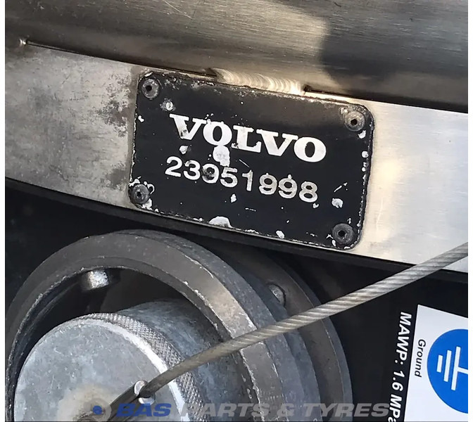 Volvo Brandstoftank Volvo 455 Liter 22866641 - خزان الوقود - شاحنة: صورة 5 Volvo Brandstoftank Volvo 455 Liter 22866641 - خزان الوقود - شاحنة: صورة 5