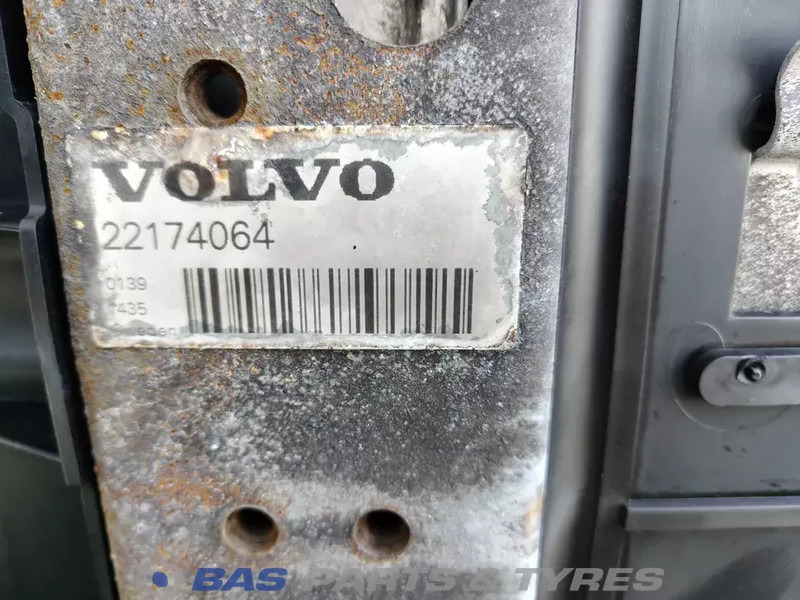 Volvo FH4 - مشعاع - شاحنة: صورة 2 Volvo FH4 - مشعاع - شاحنة: صورة 2