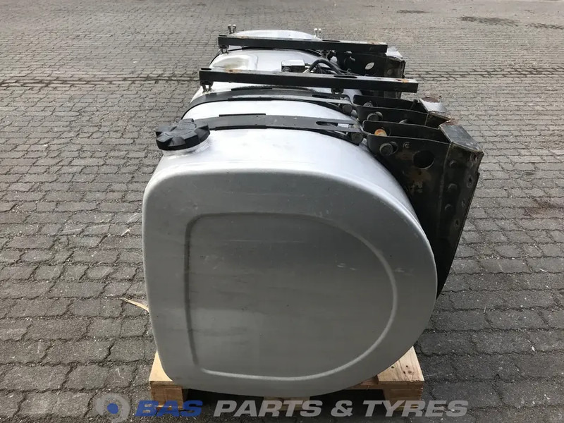 Volvo - خزان الوقود - شاحنة: صورة 2 Volvo - خزان الوقود - شاحنة: صورة 2