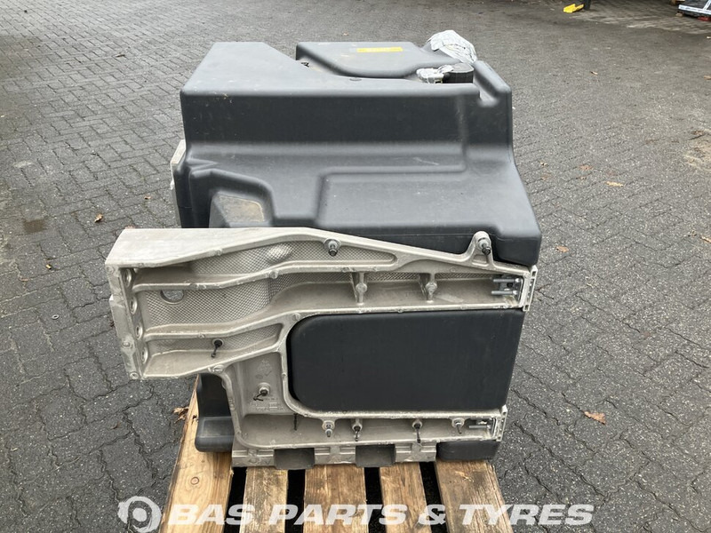 Volvo - خزان الوقود - شاحنة: صورة 2 Volvo - خزان الوقود - شاحنة: صورة 2