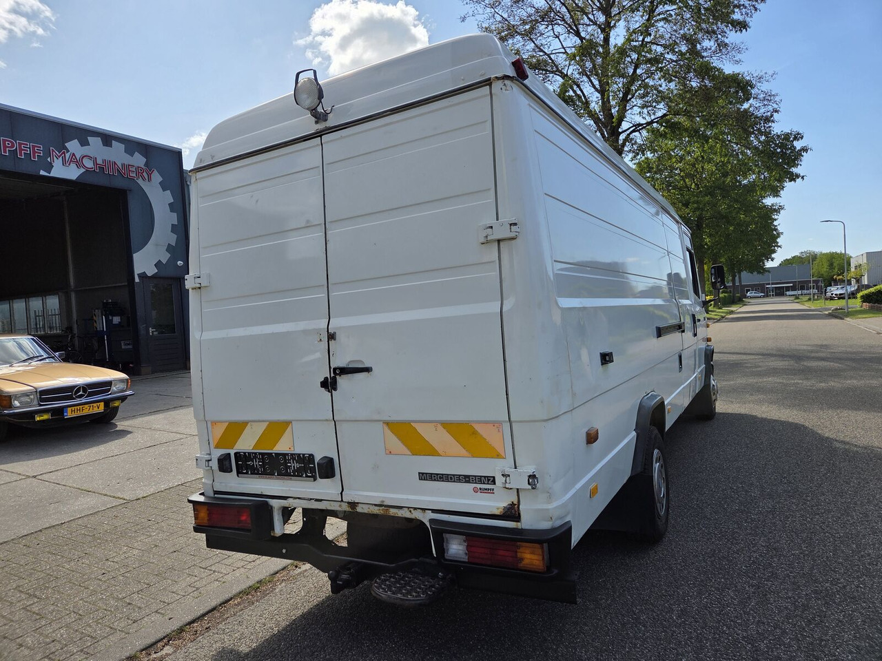 Mercedes-Benz 711D Vario Ecovan (1986) gesloten bestelwagen - فان: صورة 4 Mercedes-Benz 711D Vario Ecovan (1986) gesloten bestelwagen - فان: صورة 4
