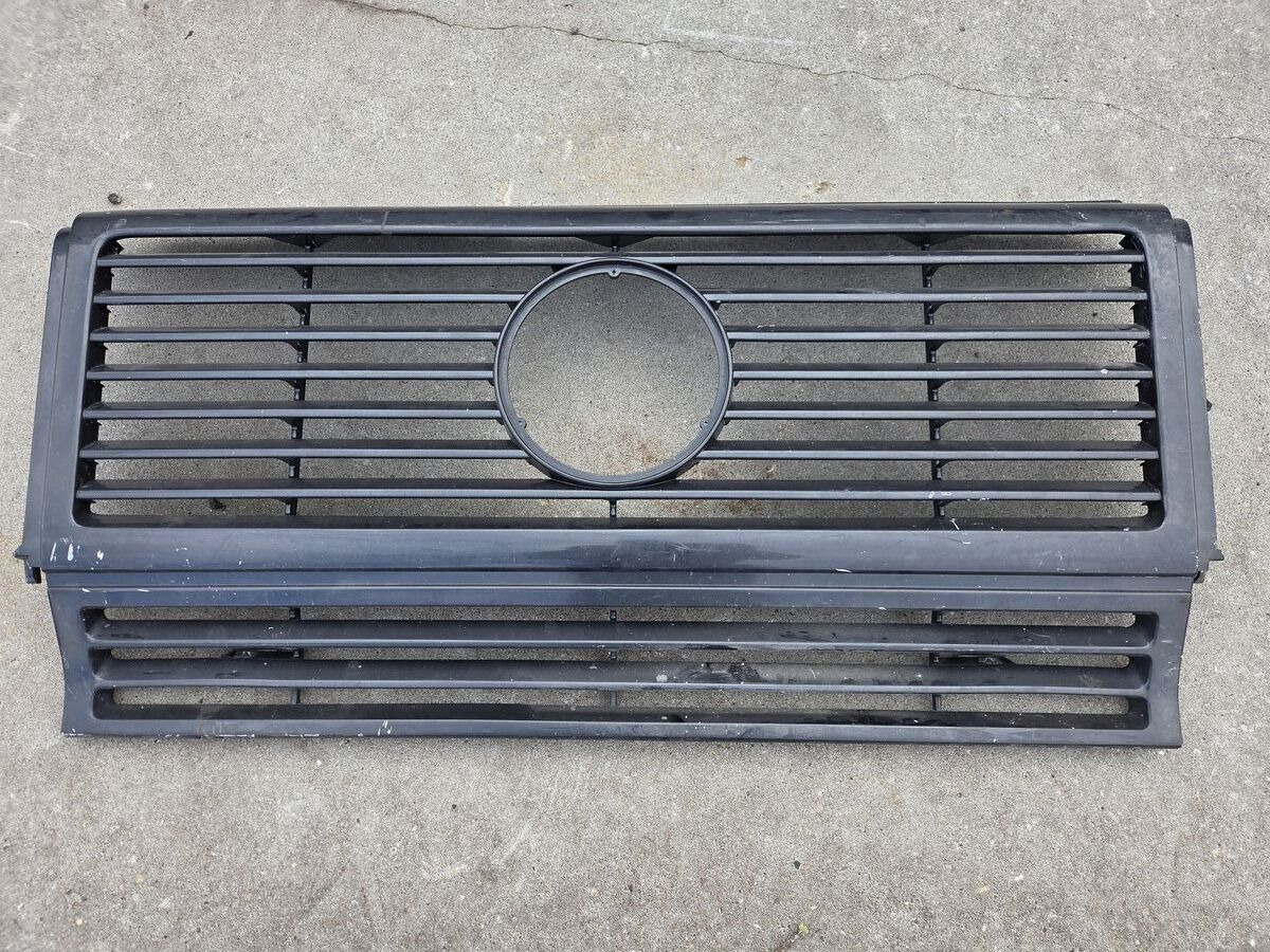 W463 Grill grijs Mercedes-Benz voor auto - هيكل السيارة الخارجية - شاحنة: صورة 1 W463 Grill grijs Mercedes-Benz voor auto - هيكل السيارة الخارجية - شاحنة: صورة 1