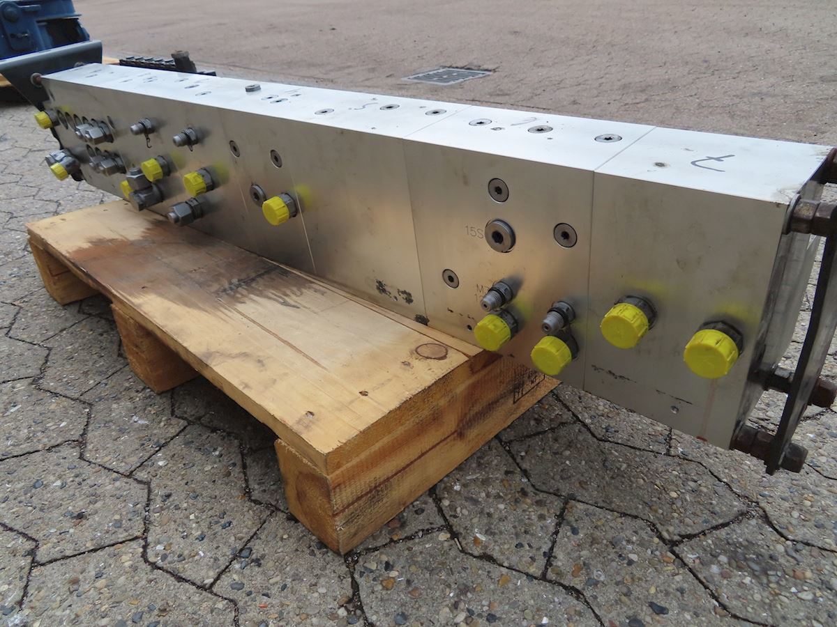 Goldhofer Bejeningsblok t. uni-svanehals - قطع الغيار - مقطورة: صورة 5 Goldhofer Bejeningsblok t. uni-svanehals - قطع الغيار - مقطورة: صورة 5