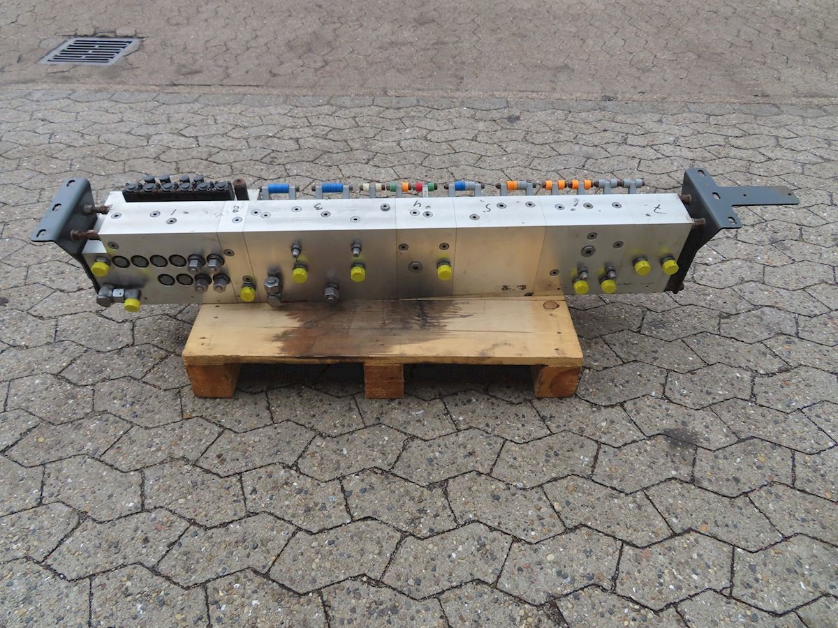 Goldhofer Bejeningsblok t. uni-svanehals - قطع الغيار - مقطورة: صورة 4 Goldhofer Bejeningsblok t. uni-svanehals - قطع الغيار - مقطورة: صورة 4